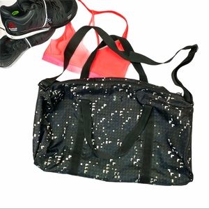 UNDER ARMOUR duffle